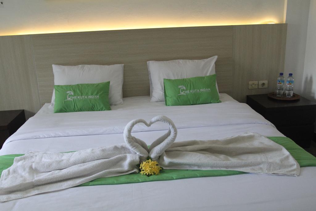 Kuta Indah Hotel Exterior foto