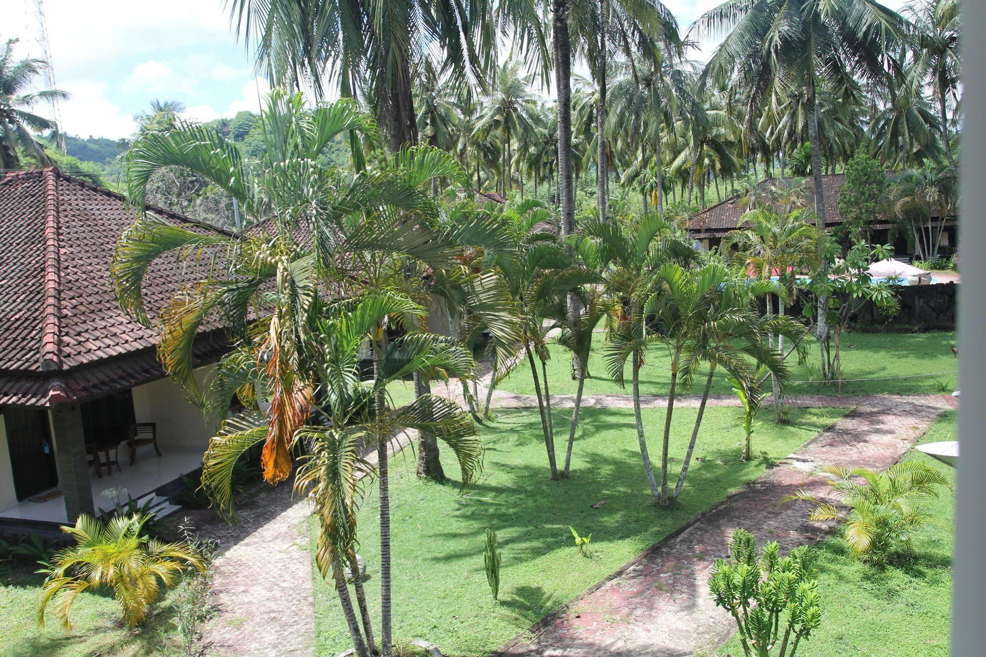 Kuta Indah Hotel Exterior foto